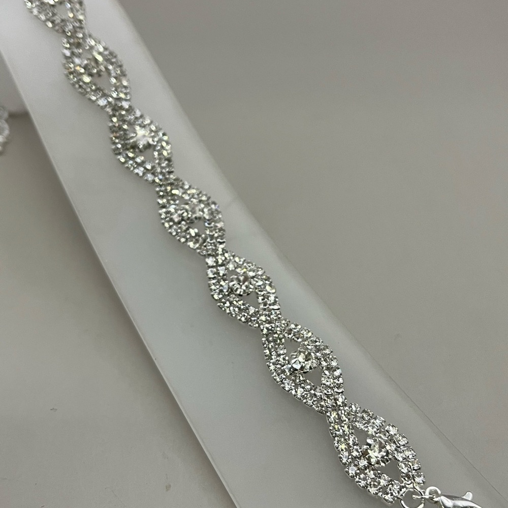 Elegant Silver Crystal Bracelet
